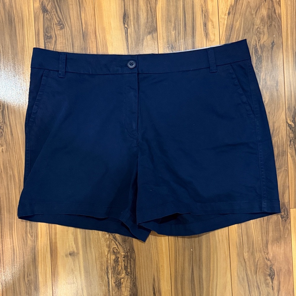 Women’s Crown and Ivy Caroline Shorts